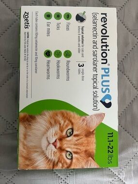 Revolution PLUS Cat Topical Treatment by Revolution - Green/White/Blue